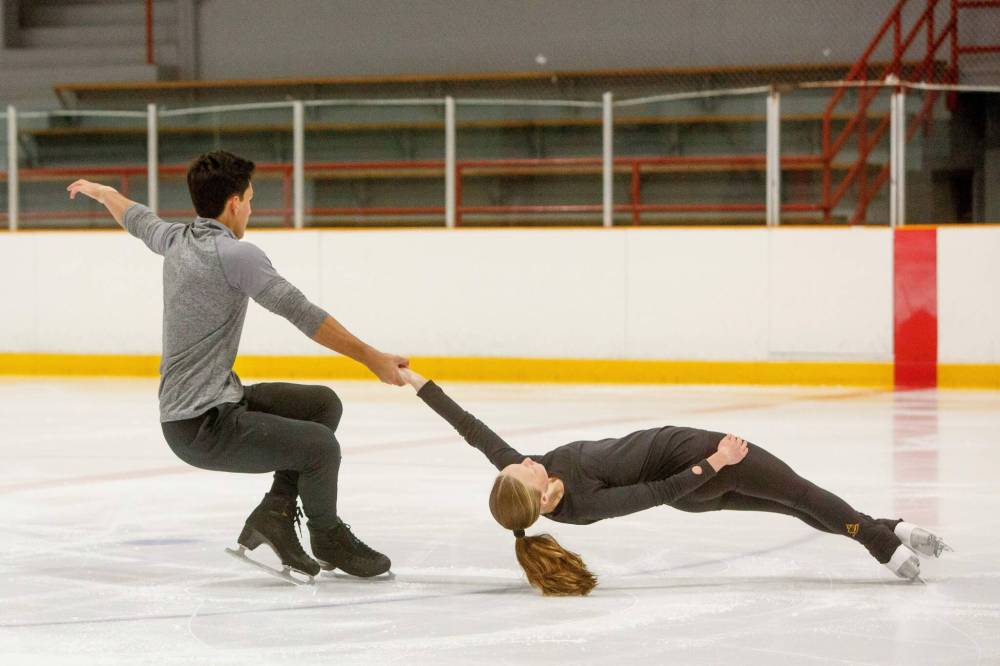 Ava Kemp and Yoni Elizarov had to withdraw from Skate Canada Challenge after Kemp sprained her ankle during an off-ice warmup. (Mike Deal / Winnipeg Free Press files)