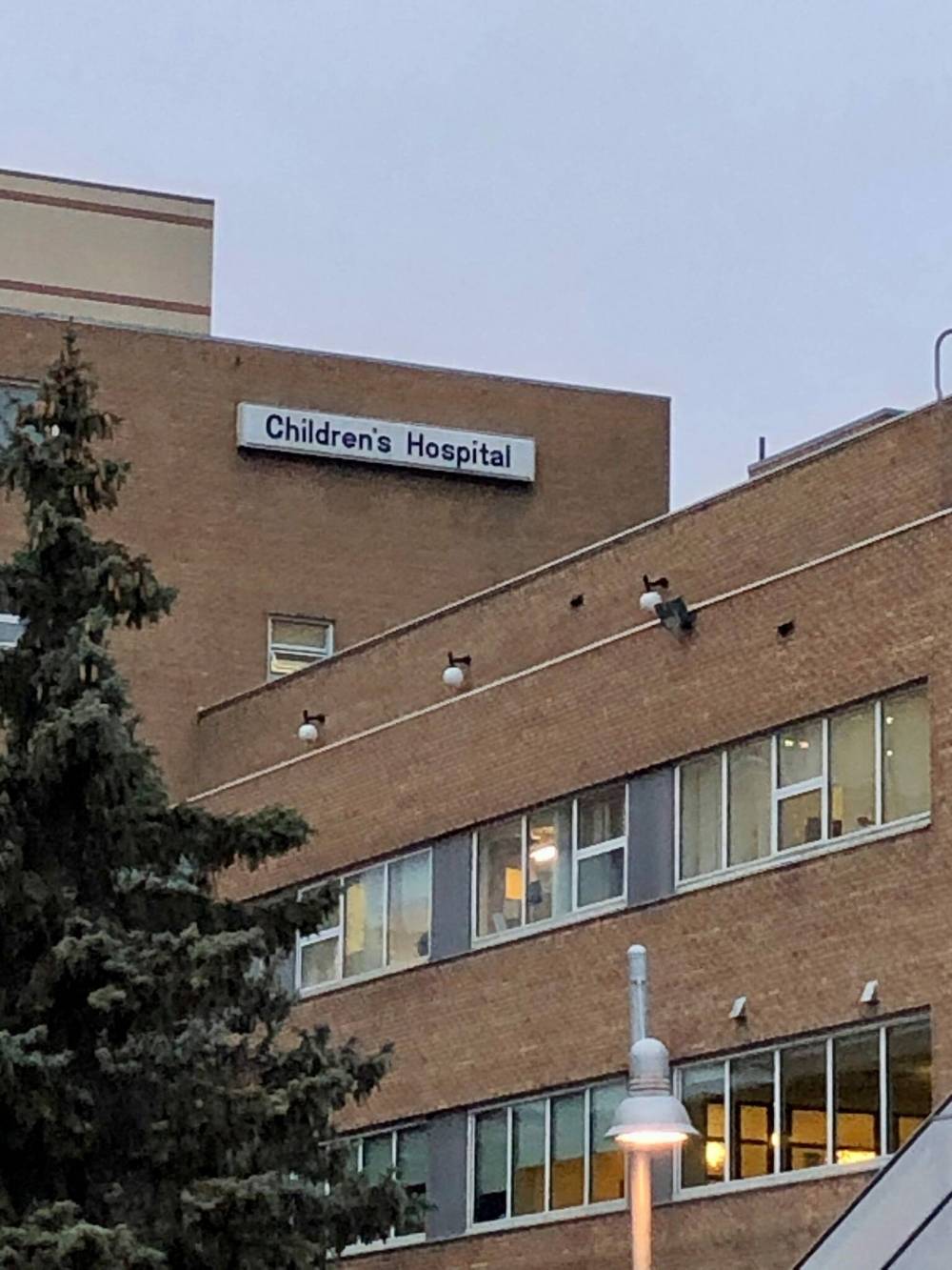 As of early Thursday, there were nine patients in pediatric intensive care and 48 patients in the newborn ICU, according to a Shared Health spokesperson who stated Children’s Hospital patient volumes have stayed high this week. (Ruth Bonneville / Free Press files)