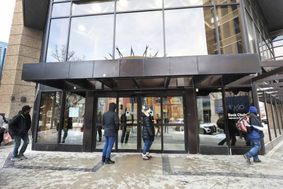 The Millennium Library remains closed to visitors following a fatal stabbing there Sunday. (Ruth Bonneville / Winnipeg Free Press)