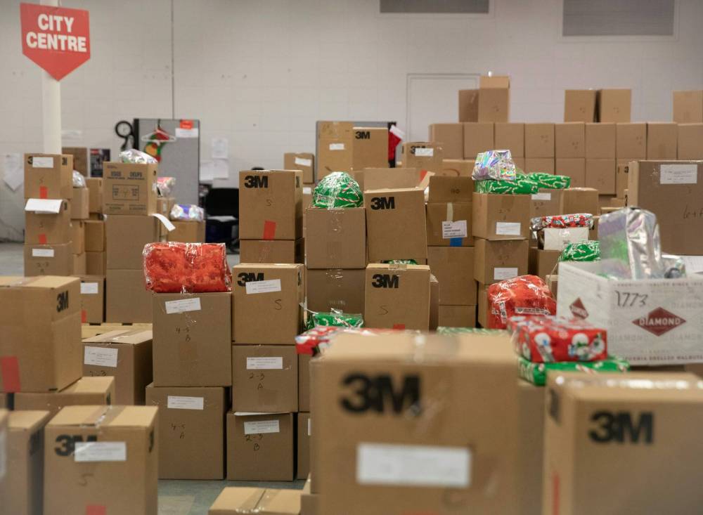 JESSICA LEE / WINNIPEG FREE PRESS
The Christmas Cheer Board had roughly 19,000 hampers that needed to be delivered this holiday season.