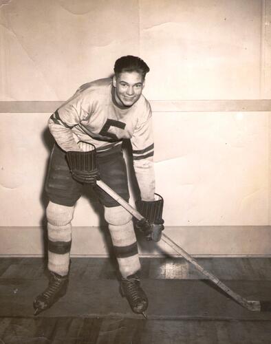 FREE PRESS FILES
                                Ab McDonald’s skated in 14 NHL seasons with the Montreal Canadiens, Chicago Blackhawks, Boston Bruins, Detroit Red Wings, Pittsburgh Penguins, and St. Louis Blues. He was a four-time Stanley Cup champion (1958-61).