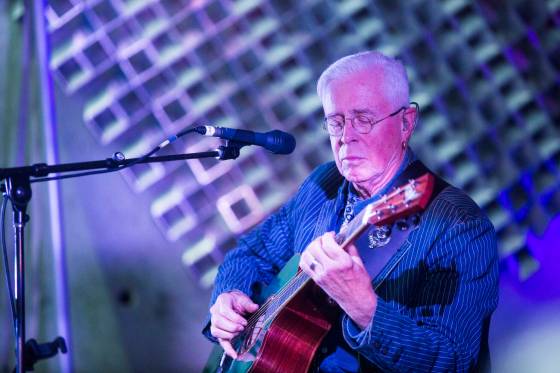Folk legend Bruce Cockburn (Mikaela MacKenzie / Winnipeg Free Press)