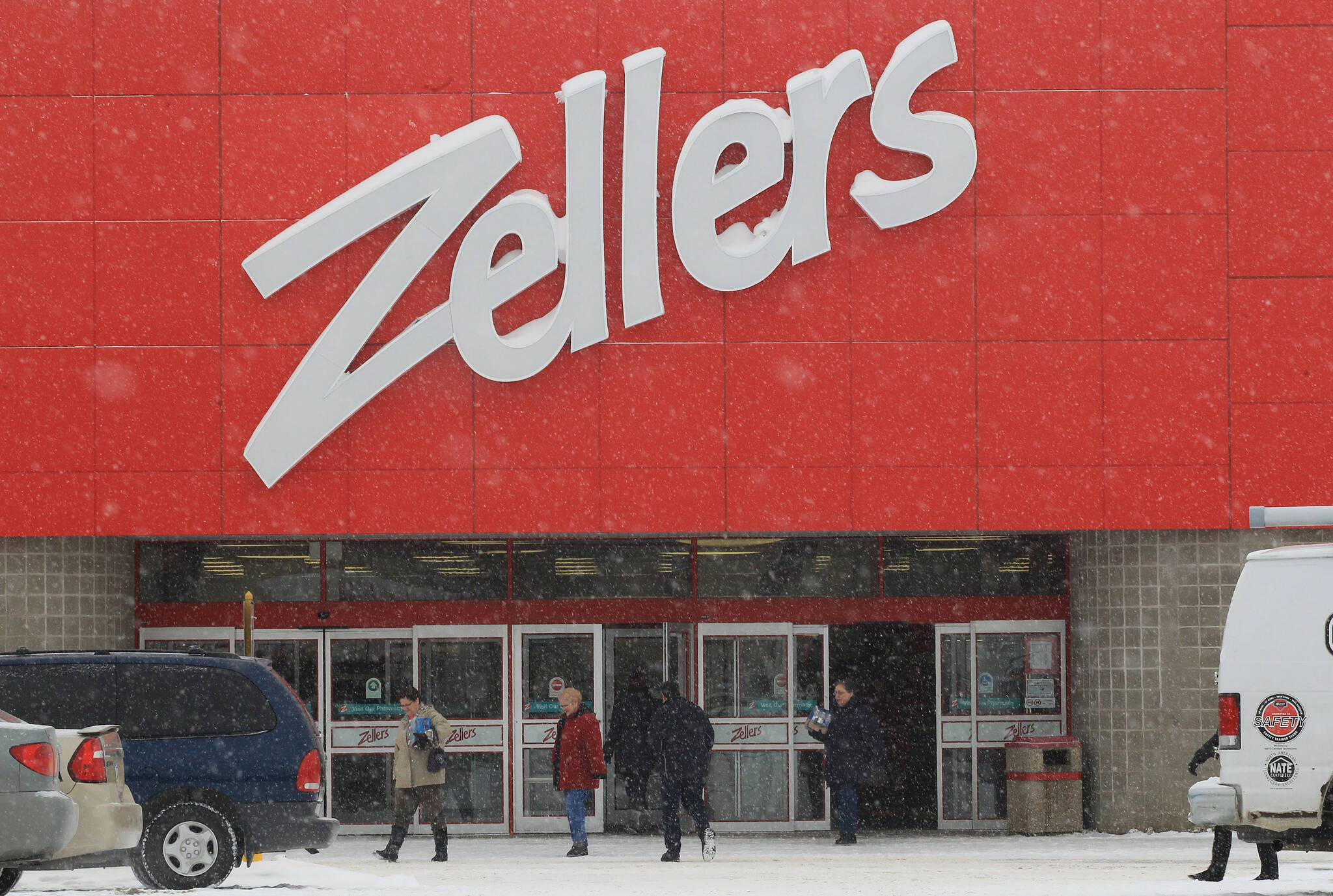 St. Vital Centre to house new Zellers store Winnipeg Free Press