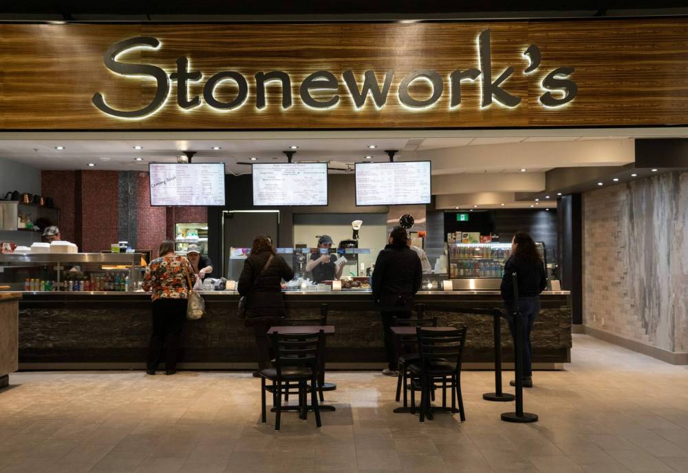 JESSICA LEE / WINNIPEG FREE PRESS
Stonework’s Bistro is located at Winnipeg Square.