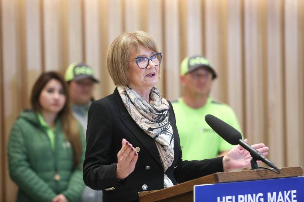 Without extra money, St. Boniface Street Links will have to stop its outreach program, says executive director Marion Willis. (Ruth Bonneville / Winnipeg Free Press files)