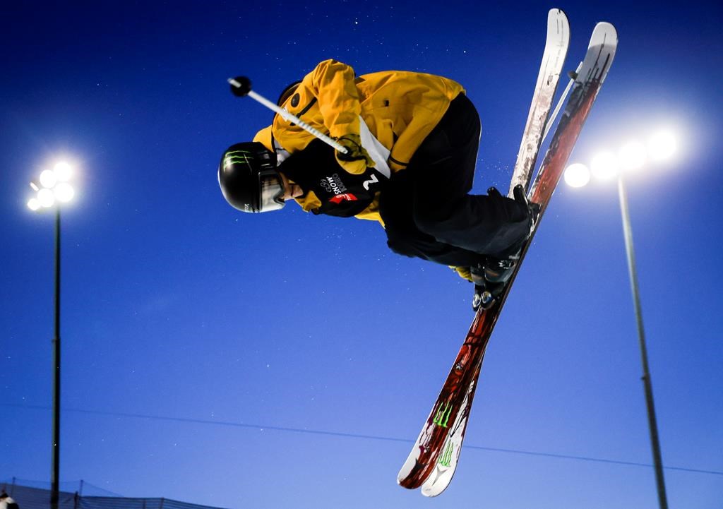 Gu back in the winner’s circle, Canadians collect three World Cup