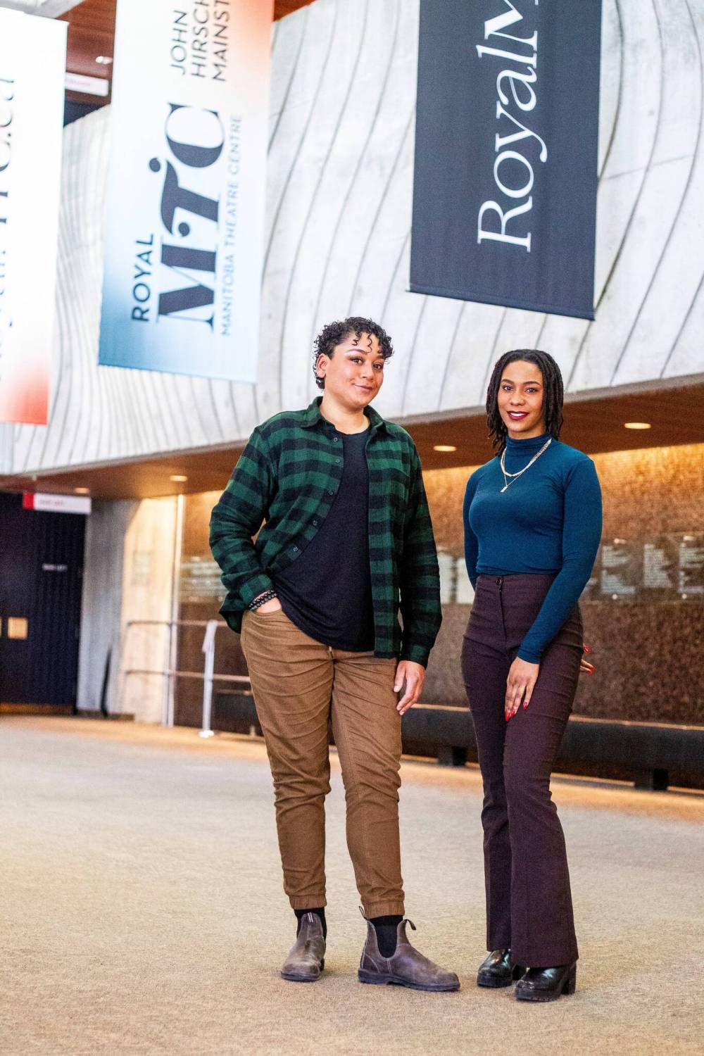 MIKAELA MACKENZIE / WINNIPEG FREE PRESS
Trouble in Mind, directed by Cherissa Richards (left), and starring Reena Jolly, is a behind-the-curtain look at a theatre troupe in Harlem.