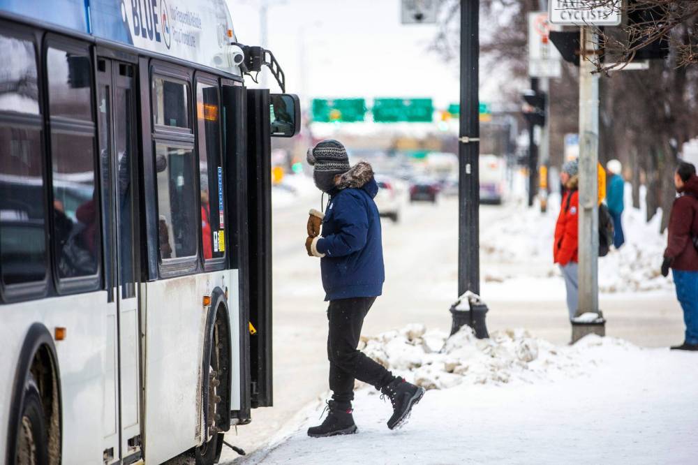 MIKAELA MACKENZIE / FREE PRESS FILES
The Winnipeg Police Service said Monday that seven people were sprayed on the bus with bear spray, including the driver.