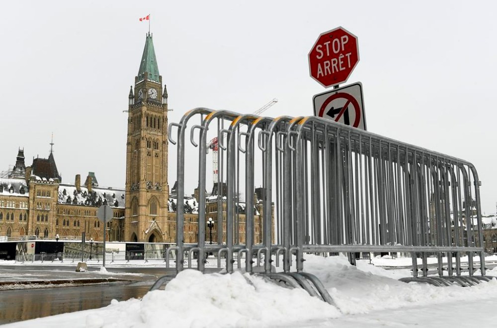 Ottawa city council has approved a motion to reopen Wellington Street to traffic over a year after it was closed off following the