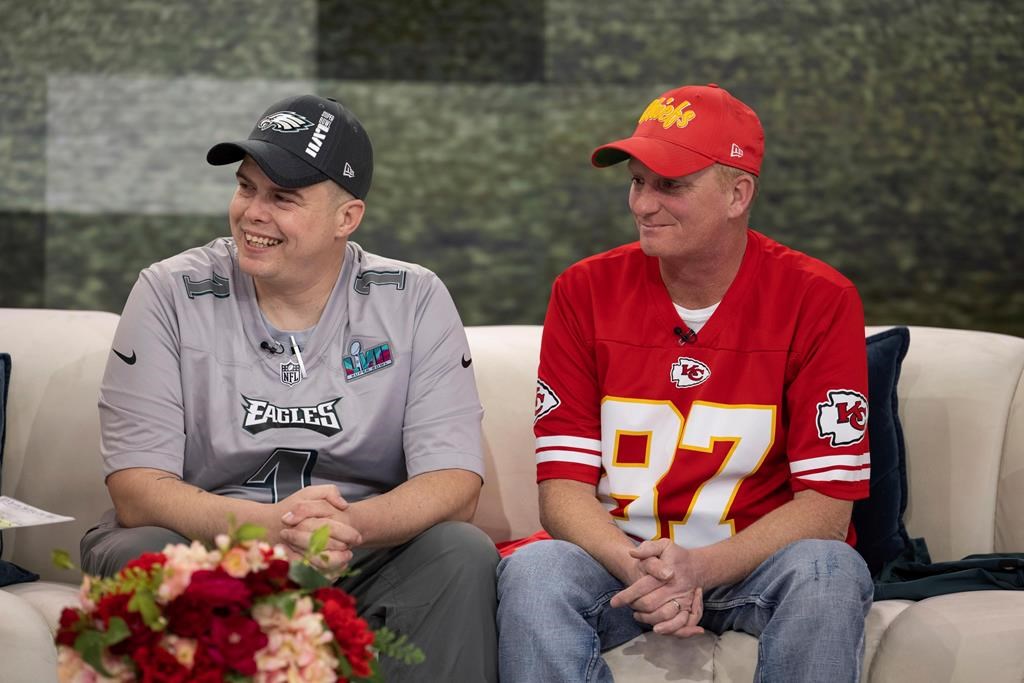 Marines, bonded by kidney donation, now head to Super Bowl Winnipeg