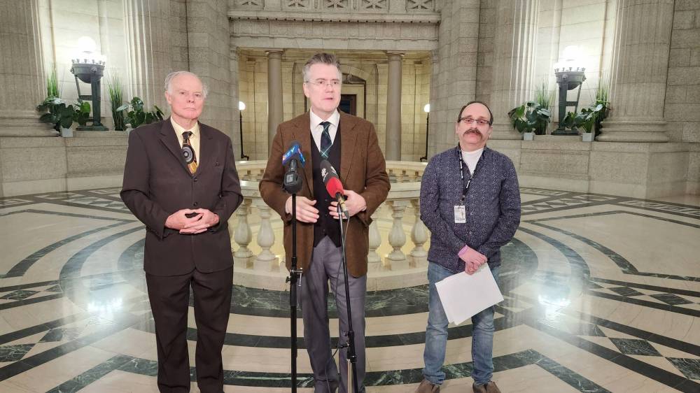 From left: River Heights MLA Jon Gerrard, Manitoba Liberal leader Dougald Lamont and dentist Jeff Bressler. (Danielle Da Silva / Winnipeg Free Press)