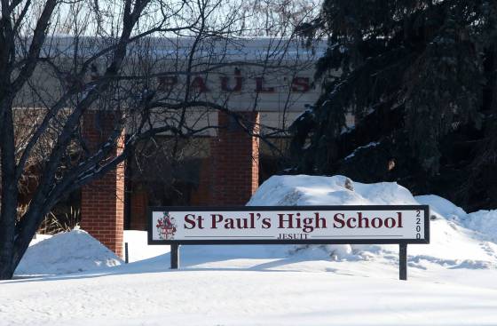 St Paul's High School on Grant Avenue. (John Woods / Winnipeg Free Press)