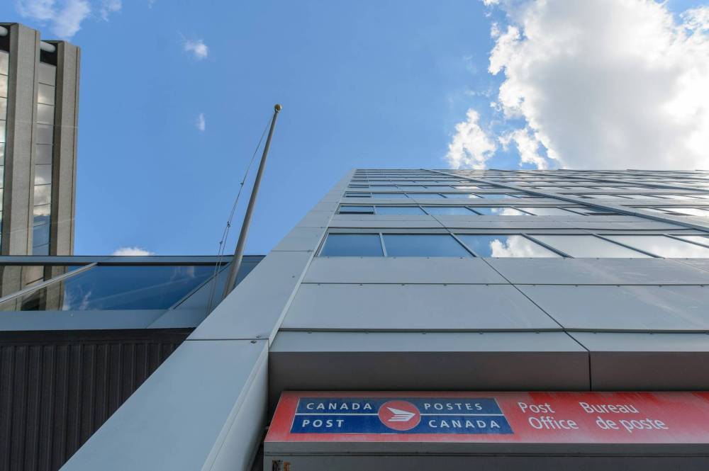 ETHAN CAIRNS / WINNIPEG FREE PRESS FILES
While Canada Post insists it was an isolated incident, others have come forward to complain about the mail-forwarding program.