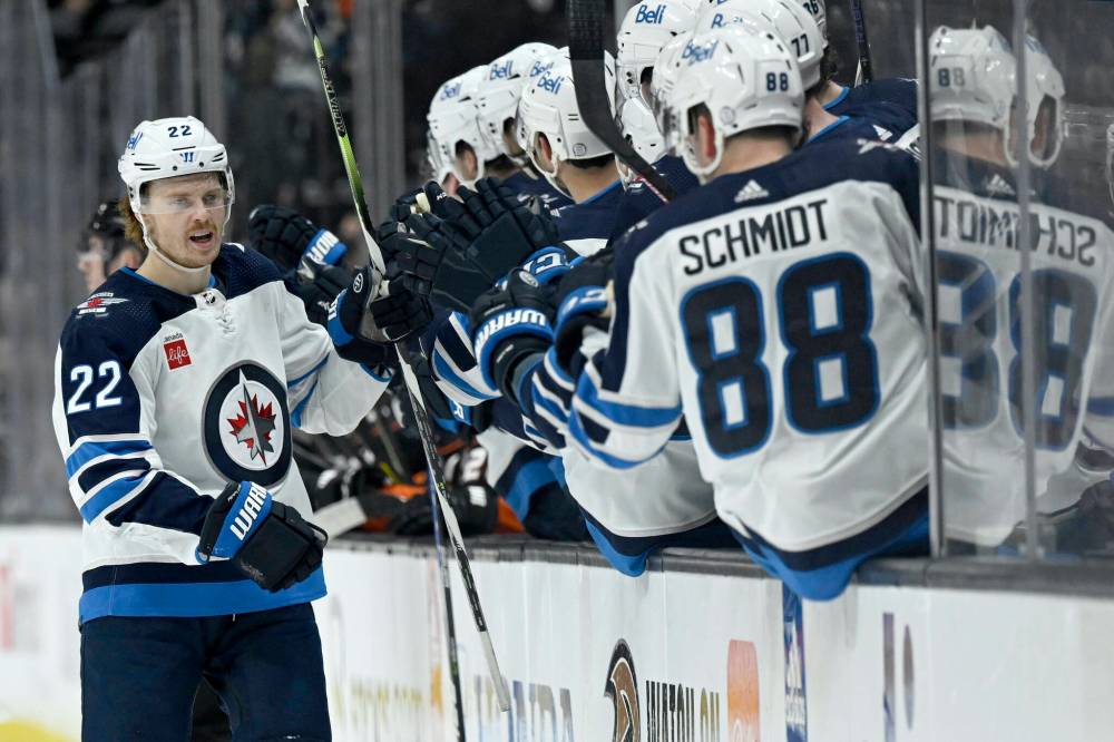 (AP Photo/Alex Gallardo)
Winnipeg Jets’ Mason Appleton, left, celebrates with teammates after scoring against the Anaheim Ducks during the first period in Anaheim, Thursday.