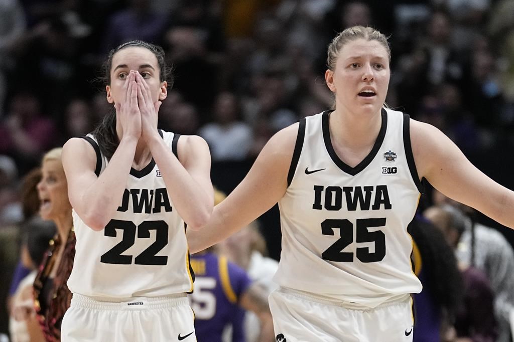 Caitlin Clarks dazzling season ends short of title for Iowa Caitlin Clarks dazzling season ends short of title for Iowa
