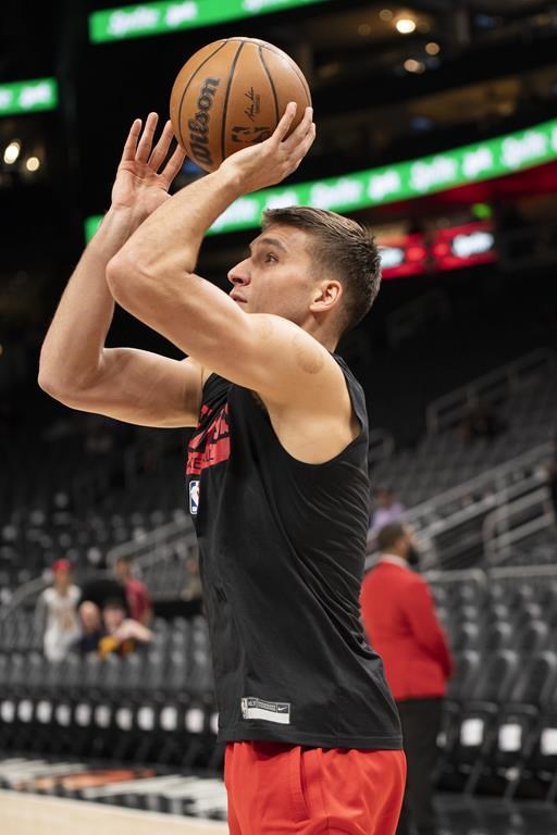 Trae Young lifts Hawks past Mavericks in OT 132130