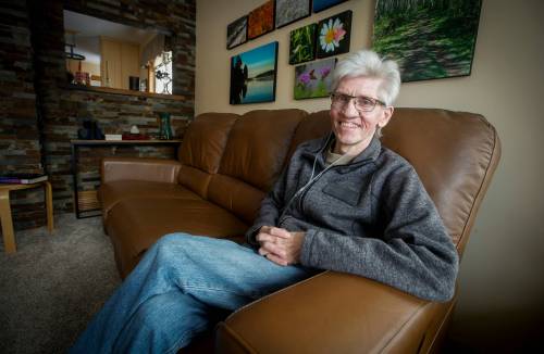 JOHN WOODS / WINNIPEG FREE PRESS
                                Rick Schmidt is on the official wait list to receive a new lung.