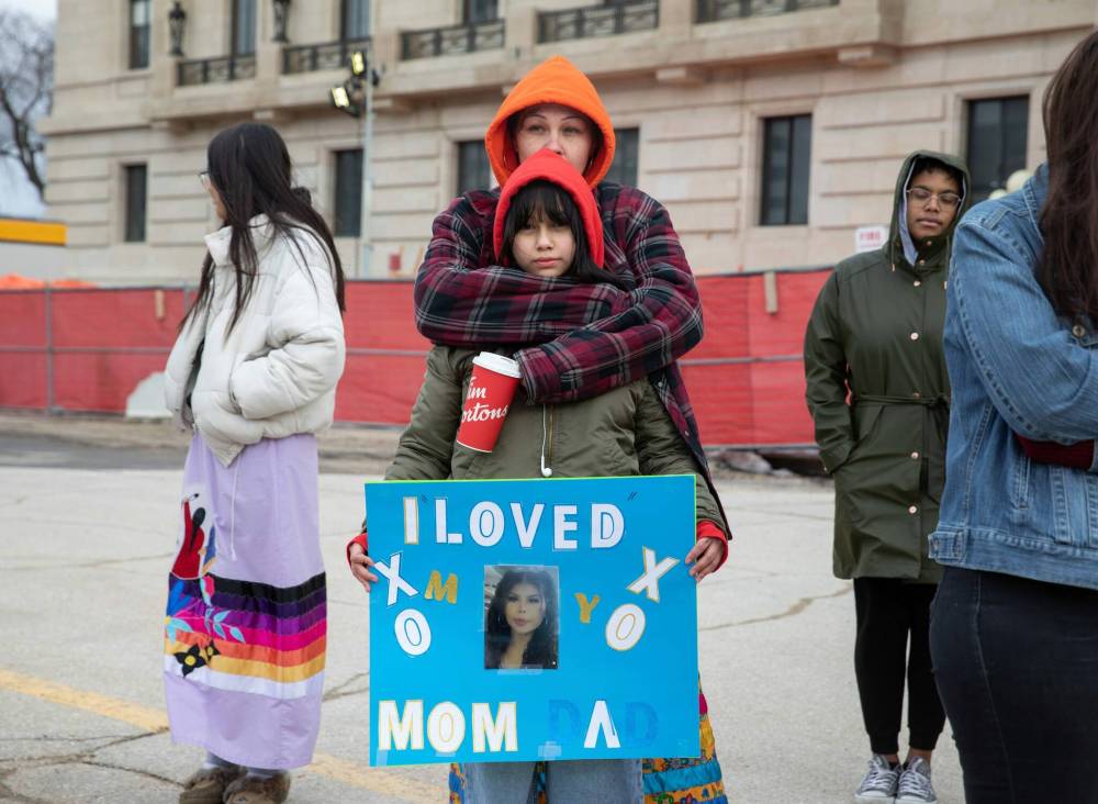 JESSICA LEE / WINNIPEG FREE PRESS
Mackaylah Roussin's cousin and aunt, Amanda Mousseau, attend a memorial to remember her at the Legislative Building. More than a hundred supporters showed up to demand justice for Roussin and the missing and murdered Indigenous women.