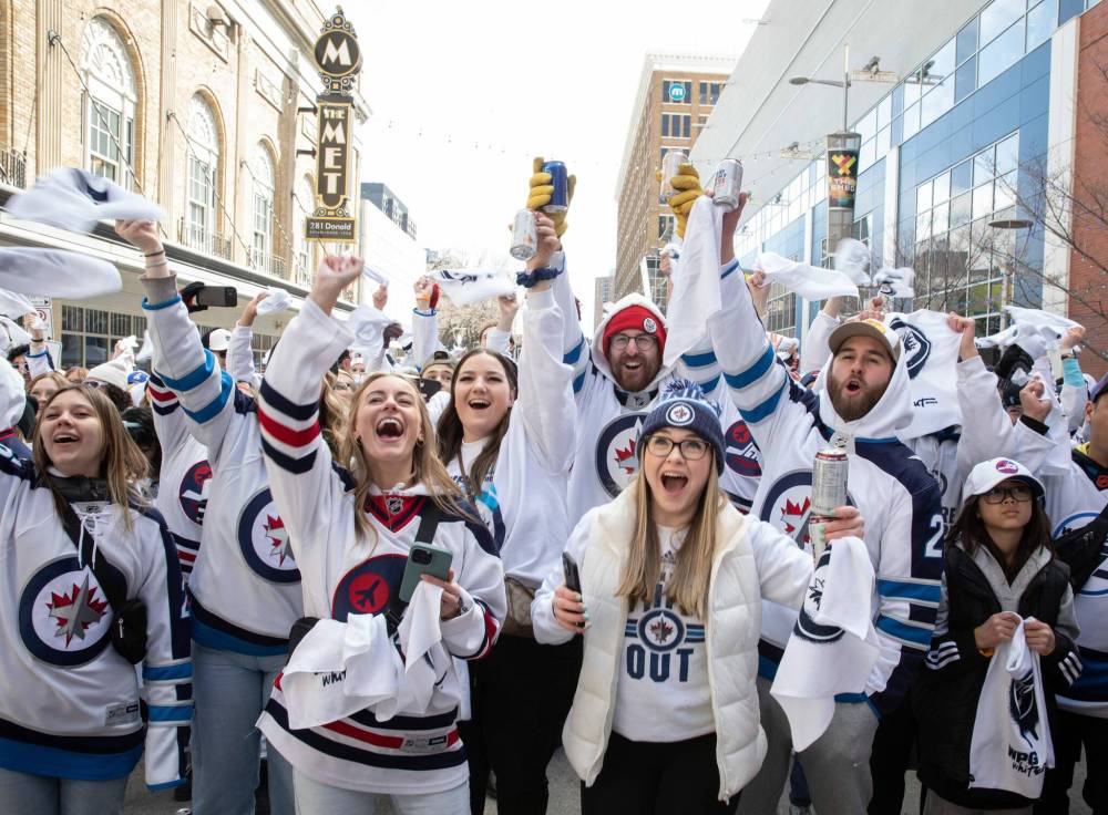 JESSICA LEE / WINNIPEG FREE PRESS
The Jets’ fourth playoff game in their first-round series begins at 8:30 p.m The city is closing certain roads Monday to accommodate the team’s second whiteout party of the season.