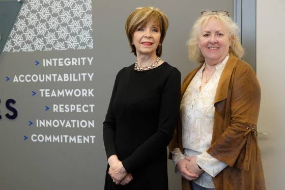 Karen Menkis (left) with Dorothy Ross (right), chief development officer at DASCH. (Mike Deal / Winnipeg Free Press files)