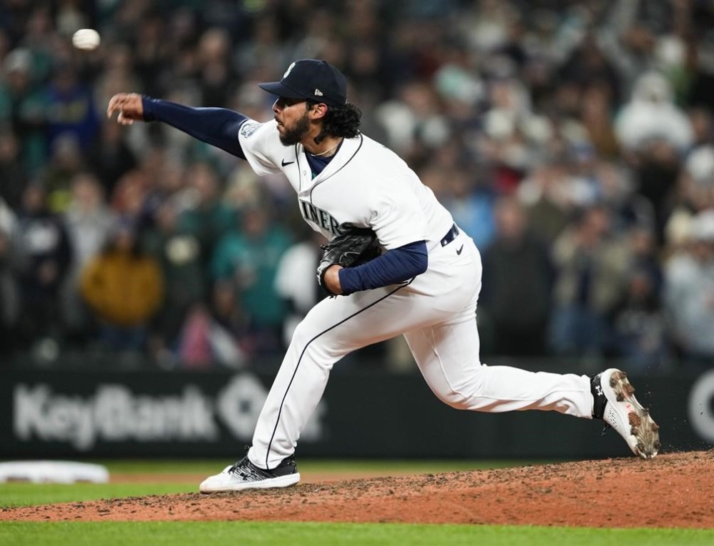 Mariners place pitcher Andrés Muñoz on 15day injured list Winnipeg