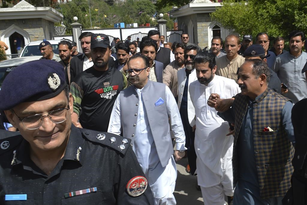 Pakistan-Administered Kashmir Court Upholds 12 Refugee Seats for Assembly Elections