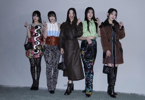 South Korean girl group Le Sserafim arrives for the Louis Vuitton Pre-Fall 2023 Show in Seoul, South Korea, Saturday, April 29, 2023. (AP Photo/Ahn Young-joon)