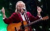 Gordon Lightfoot performs during the evening ceremonies of Canada's 150th anniversary of Confederation, in Ottawa on July 1, 2017. THE CANADIAN PRESS/Sean Kilpatrick