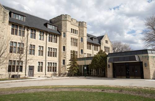 JESSICA LEE / WINNIPEG FREE PRESS
                                Canadian Mennonite University is debuting Manitoba&rsquo;s newest social work program that complement the school&rsquo;s ethos of service and community development.