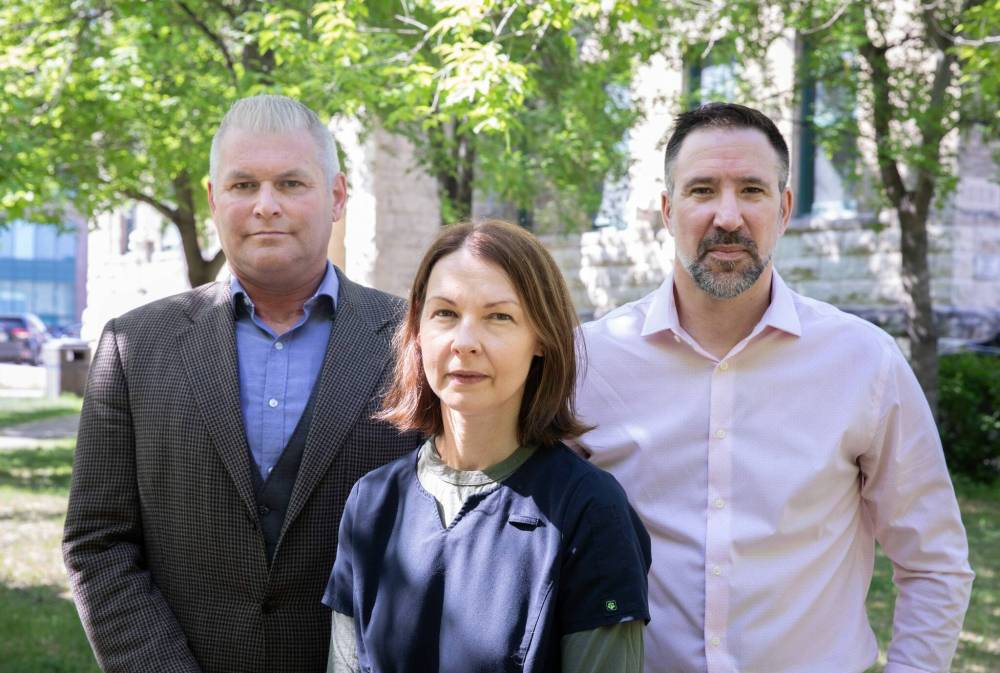 JESSICA LEE / WINNIPEG FREE PRESS
                                Manitoba Health Coalition Provincial Director Thomas Linner (right), Jason Linklater (left), President of the Manitoba Association of Health Care Professionals and Dr. Nancy Porhownik, respirologist, sleep specialist and co-section head of respirology in the University of Manitoba’s department of medicine.