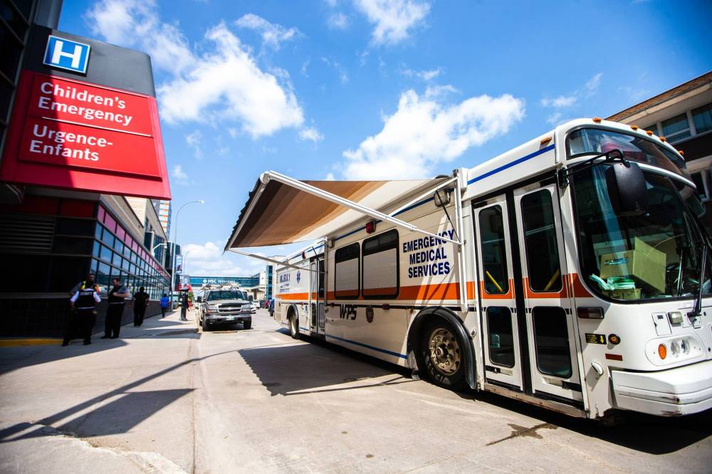 (Mikaela MacKenzie / Winnipeg Free Press)
Injured St. John’s-Ravencourt students were taken to the Health Sciences Centre Children’s Hospital after a bridge collapsed during a field trip at Fort Gibraltar, on Wednesday.