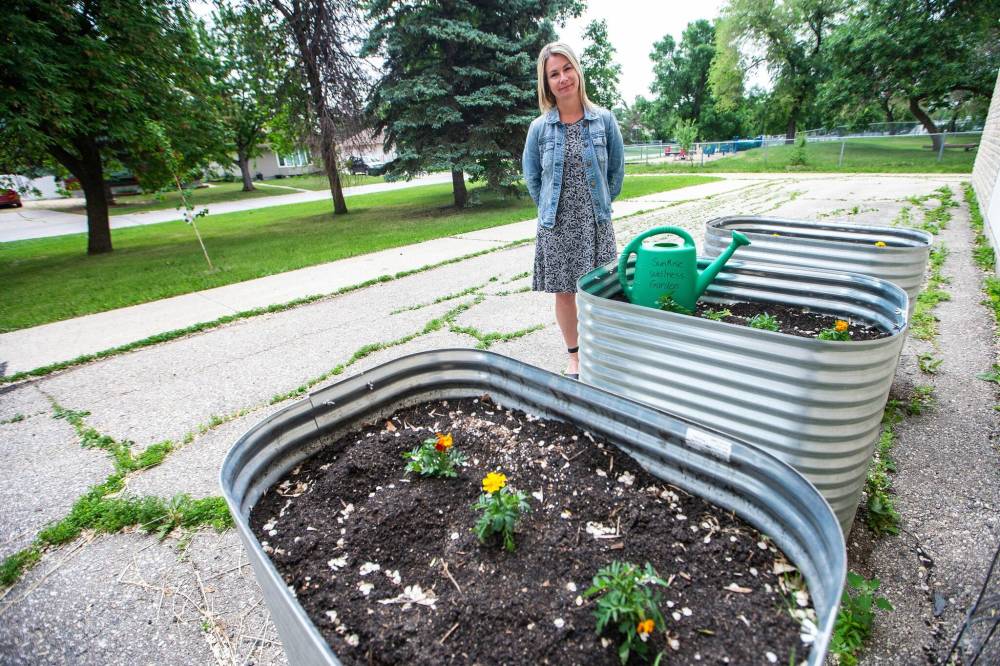 MIKAELA MACKENZIE / WINNIPEG FREE PRESS
Marcie Wood, director of family violence shelter Willow Place, one of 12 community organizations that recieved funding through Winnipeg Food Council’s Community Gardens and Urban Agriculture small grants program.