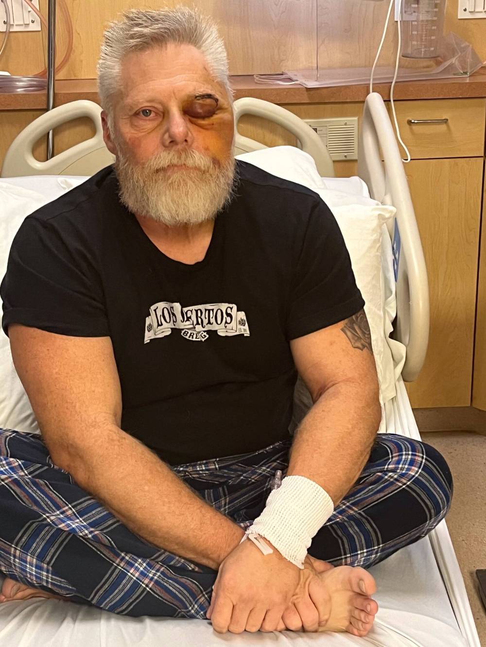 SUPPLIED
Manitoba truck driver Eddie Friesen suffered serious injuries when he was hit in the head by a chunk of concrete that was propelled through his windshield while driving south on Highway 75 near Emerson, MB.