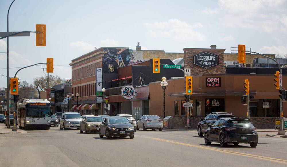 Mike Deal / Winnipeg Free Press Files
A funding strategy for road and bridge infrastructure suggests council consider extending the practice long term, beginning with the 2024-2027 multi-year budget process.