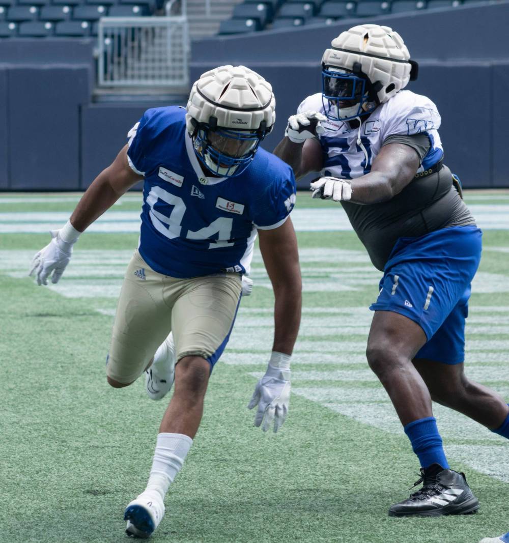 Mike Thiessen / Winnipeg Free Press
Winnipeg Blue Bombers defensive end Jackson Jeffcoat (left) during the team’s Tuesday afternoon practice.