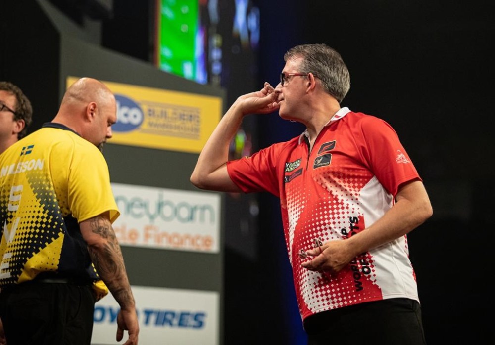 Canada’s Jeff (The Silencer) Smith is shown in action in Saturday’s round-of-16 match against Sweden at the 450,000-pound ($762,205) My Diesel Claim World Cup of Darts in this Saturday, June 17, 2023 handout photo. Sweden won 8-5. THE CANADIAN PRESS/HO, Jonas Hunold/PDC *MANDATORY CREDIT*