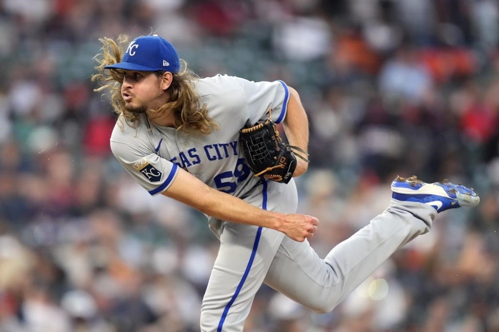 Kansas City Royals relief pitcher Scott Barlow throws during the ninth inning of a baseball game against the Detroit Tigers, Tuesday, June 20, 2023, in Detroit. (AP Photo/Carlos Osorio)