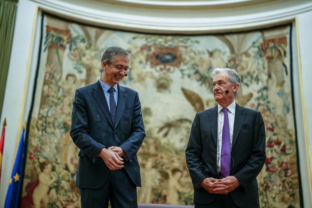Federal Reserve Chairman Jerome Powell, right, and the Governor of the Bank of Spain, Pablo Hernandez de Cos pose for a photo before a meeting at the Spain's Central Bank in Madrid, Spain, Thursday, June 29, 2023. Federal Reserve Chair Jerome Powell says the central bank may have to tighten its oversight of the American financial system after the failure of three large U.S. banks this spring. (AP Photo/Manu Fernandez)