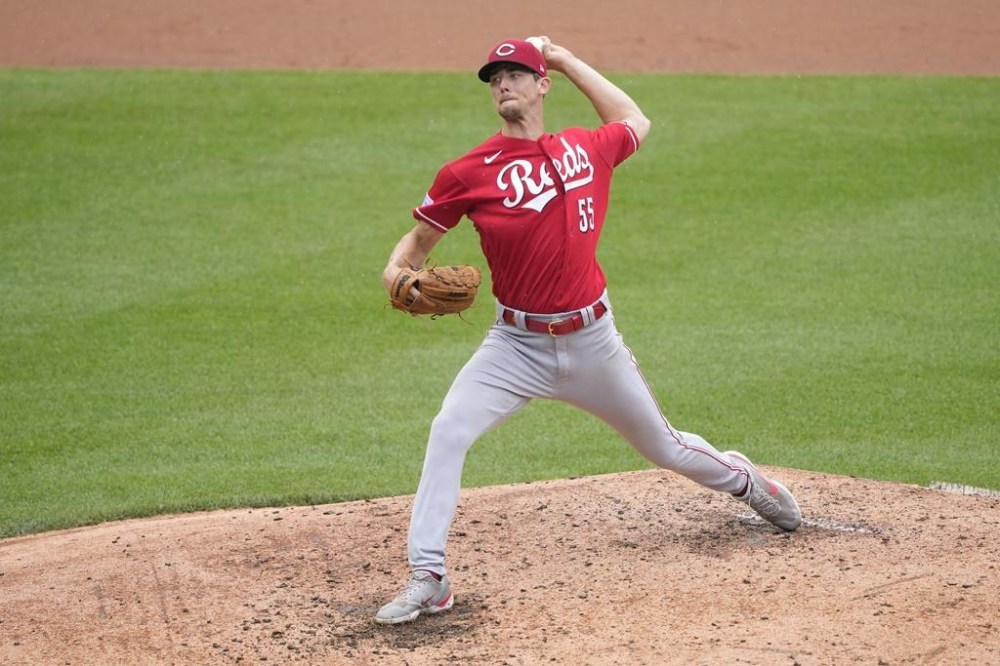 Cincinnati Reds starting pitcher Brandon Williamson throws to the Washington Nationals in the third inning of a baseball game, Thursday, July 6, 2023, in Washington. (AP Photo/Patrick Semansky)