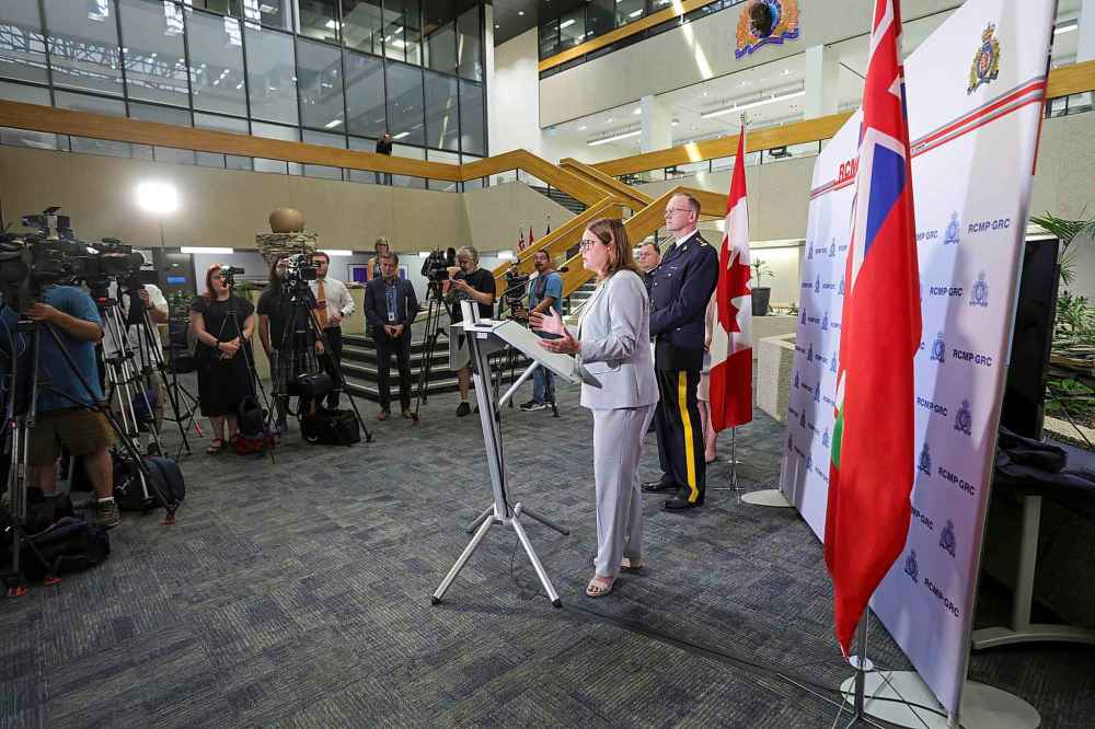 RUTH BONNEVILLE / WINNIPEG FREE PRESS
Manitoba Premier Heather Stefanson says the province will bring in experts, if necessary, as part of a review to ensure safety at the intersection of Highway 5 and the Trans-Canada Highwyay, where 15 seniors were killed in a crash.