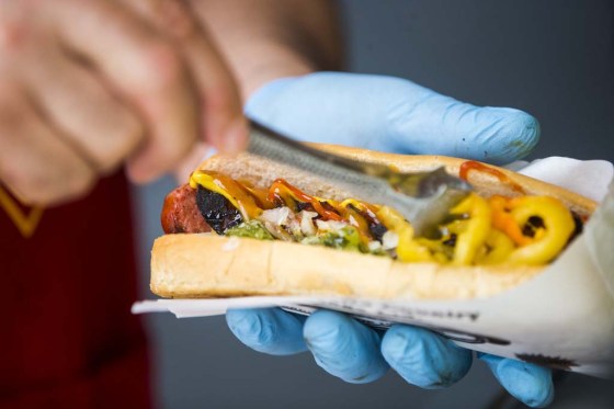 Where have you eaten a memorable ’dog? (Mikaela MacKenzie / Winnipeg Free Press files)