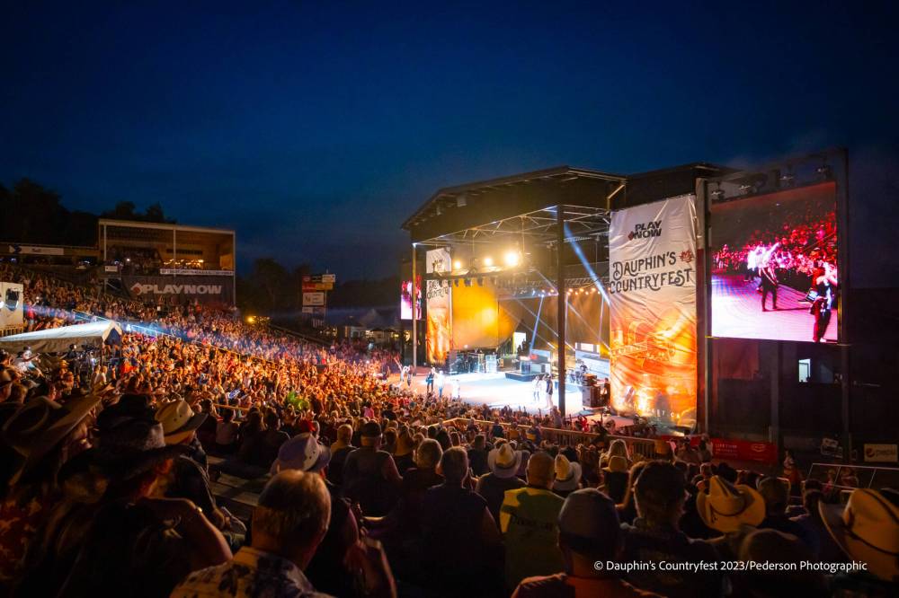 DAUPHIN’S COUNTRYFEST
Crowds fill the stands for Countryfest on Saturday night.