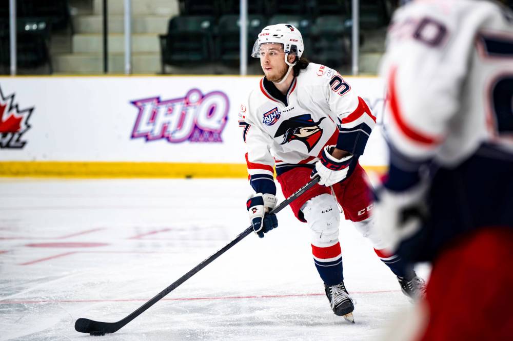 

<p></noscript>Erica Perreaux / Hockey Canada Images</p>
<p>Sam Court je ďalším významným hráčom Winnipegu, ktorý mení tímy.</p>
<p>„/><figcaption class=