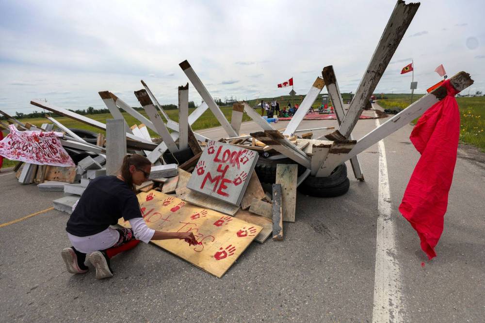 RUTH BONNEVILLE / WINNIPEG FREE PRESS
Advocates for missing and murdered Indigenous women blocked the road to the city-run site starting on July 6.