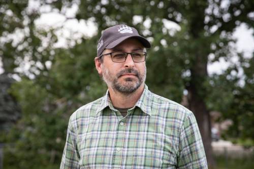 JESSICA LEE / WINNIPEG FREE PRESS
                                &ldquo;We feel that the more effective solution is to teach individuals how to co-exist with coyotes in our communities. We want to teach coyotes that any encounter with a human is a bad encounter,&rdquo; said provincial wildlife biologist Dennis Brannen.