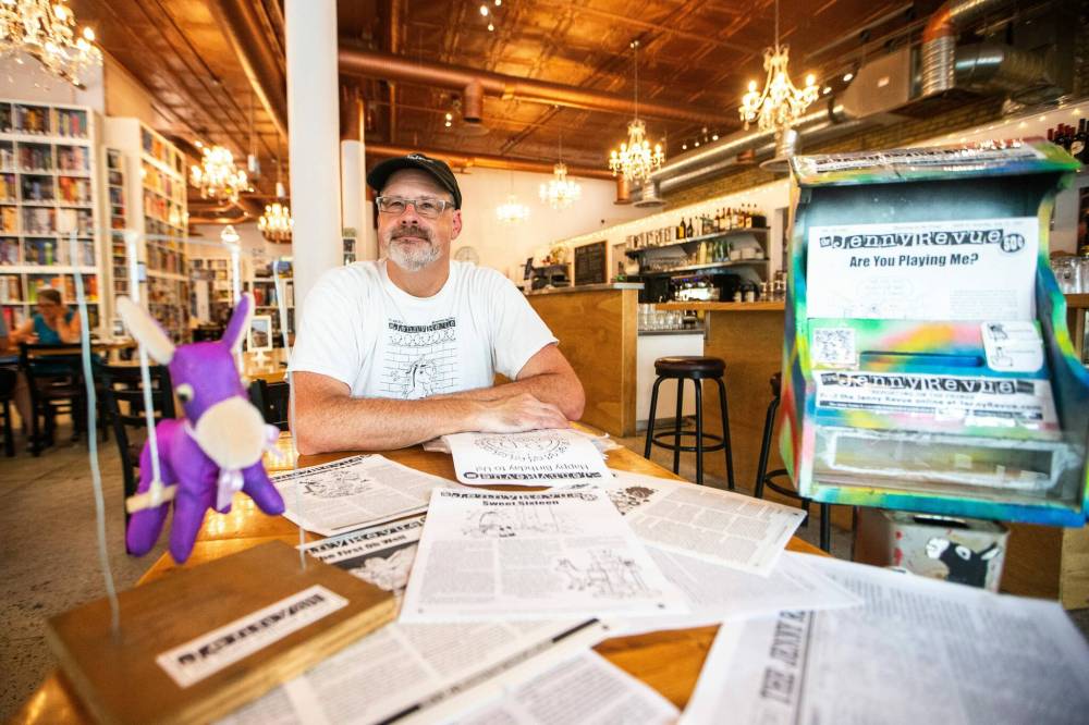 MIKAELA MACKENZIE / WINNIPEG FREE PRESS
Longtime fringe volunteer Murray Hunter edits the The Jenny Revue, which got its start in 1991, first as six three-page issues containing ‘down and dirty reviews, gossip, rumour, off-the-program and on-the-edge reporting.’