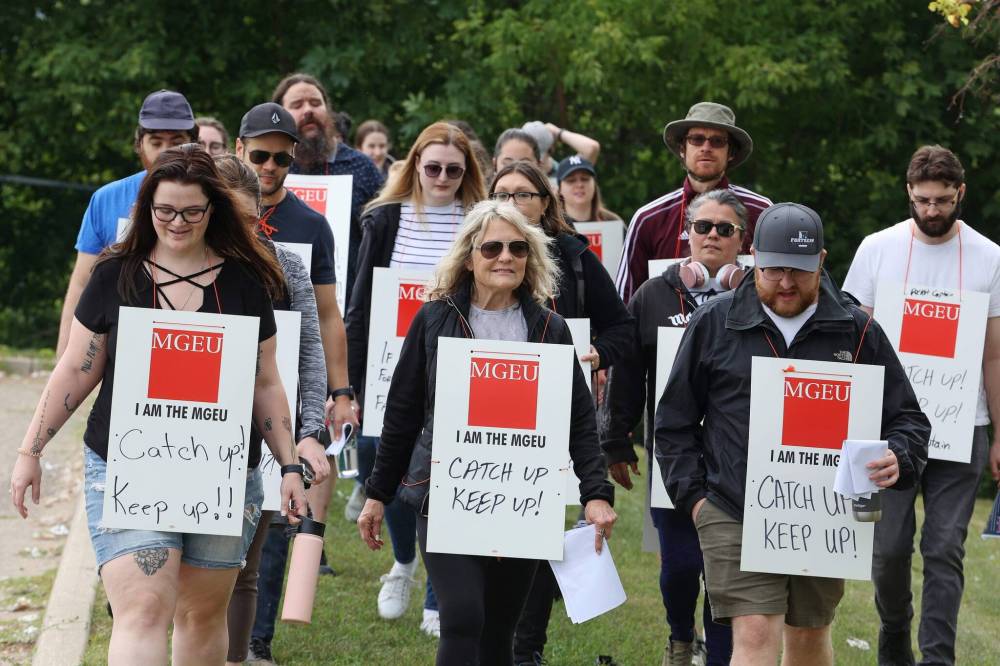 More than 1,400 liquor workers and MGEU members walked off the job Wednesday for a single-day job action, including in Brandon. (Tim Smith / The Brandon Sun files)