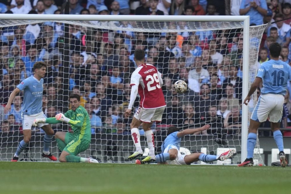 Arsenal beats Man City in penalty shootout to win Community Shield after stoppage-time equalizer