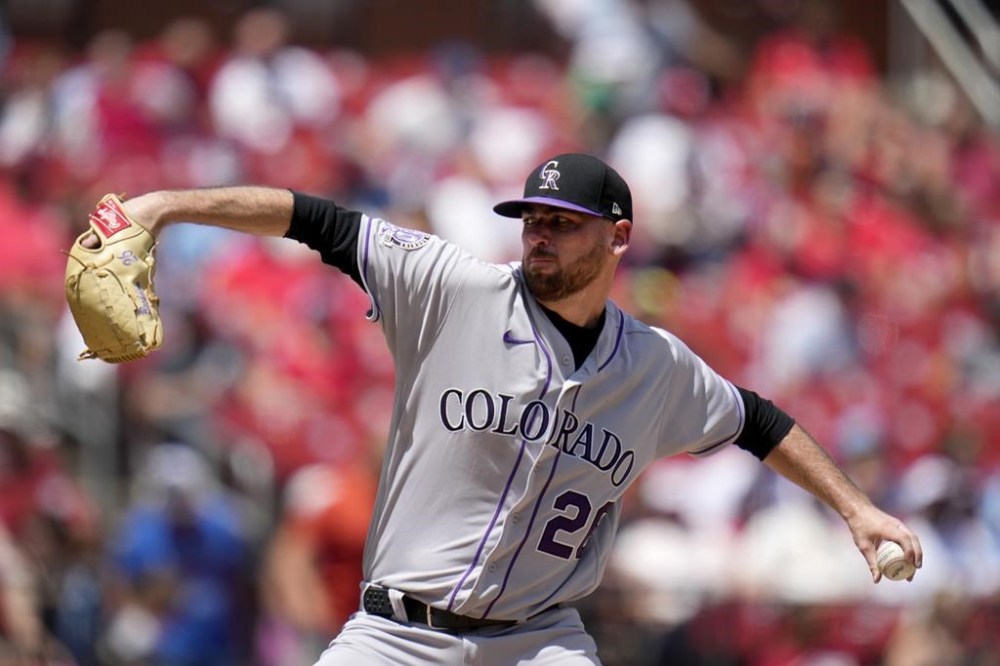 Colorado Rockies starting pitcher Austin Gomber throws during the second inning of a baseball game against the St. Louis Cardinals Sunday, Aug. 6, 2023, in St. Louis. (AP Photo/Jeff Roberson)