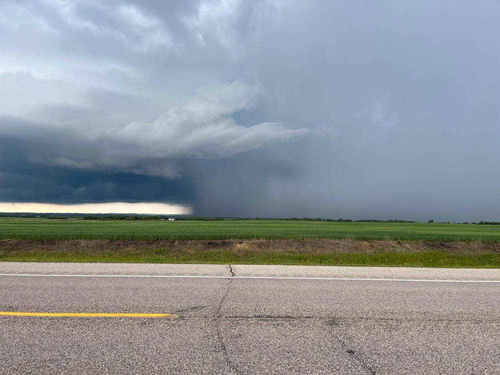 Russel Wangersky / Winnipeg Free Press
An approaching Prairie storm is a sight to behold.